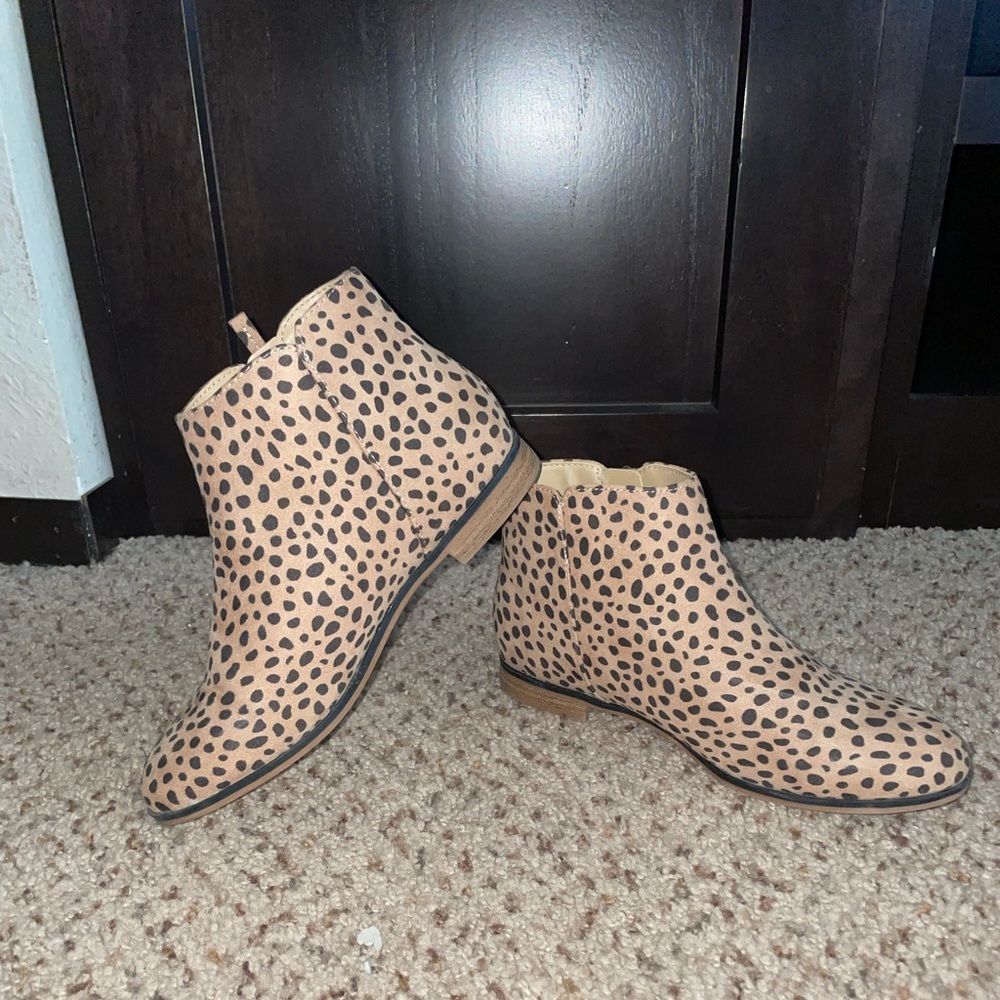 🌵Spotted Ankle Boots